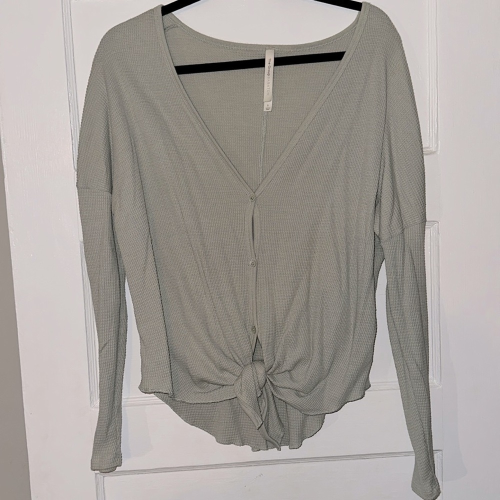 Women’s Aritzia Babaton Henley Top